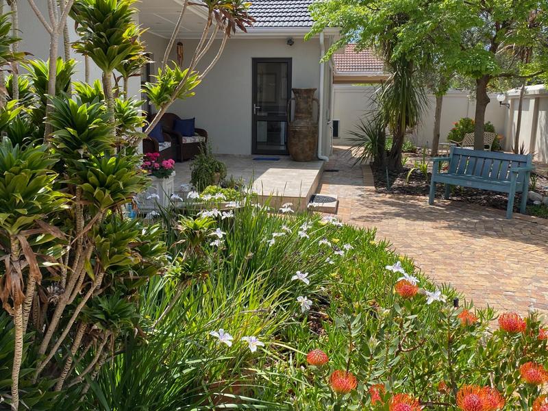 To Let 1 Bedroom Property for Rent in Roundhay Western Cape